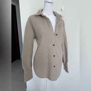 Frame The Oversized Shirt Jacket in Bone size Small